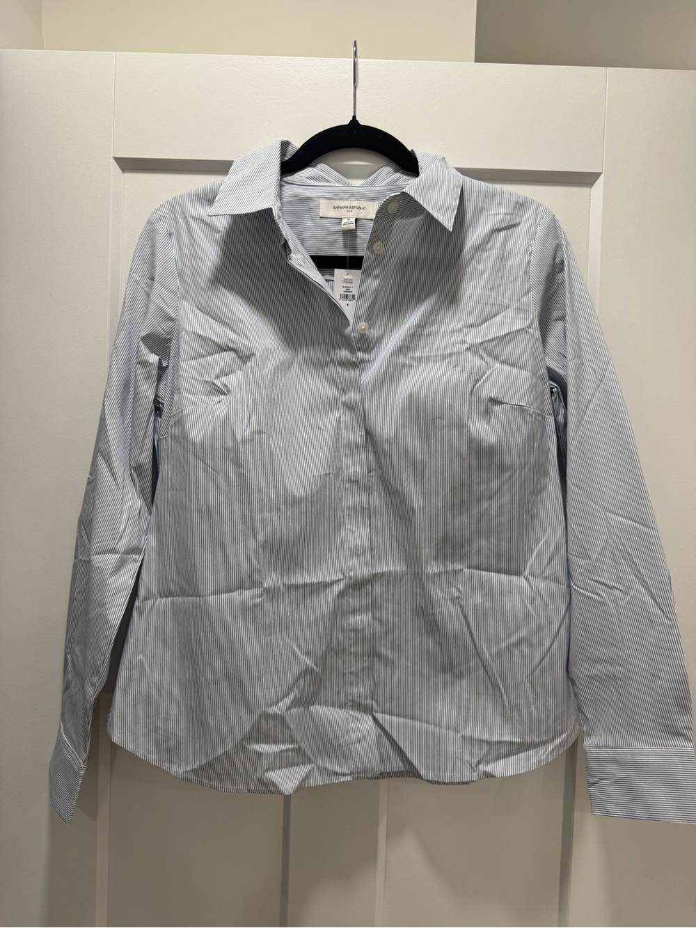 NWT! Banana Republic Button-Up Shirt